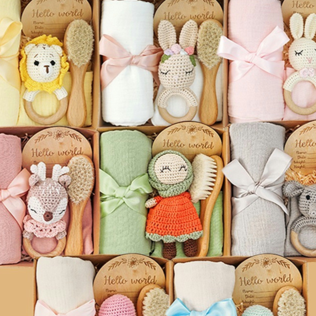 Montessori baby gift guide for 0 to 12 months