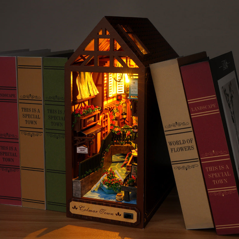 DIY 3D Pop-Up House Book Craft