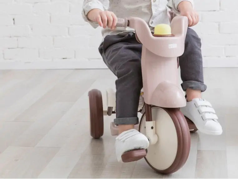Smart Living, Joyful Riding: SS Tricycle with UV Canopy! 🚲☀️