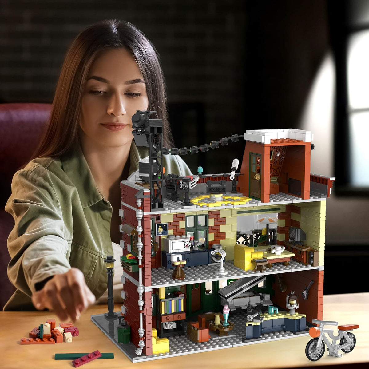 1589-Piece Light-Up Coffee House Building Set