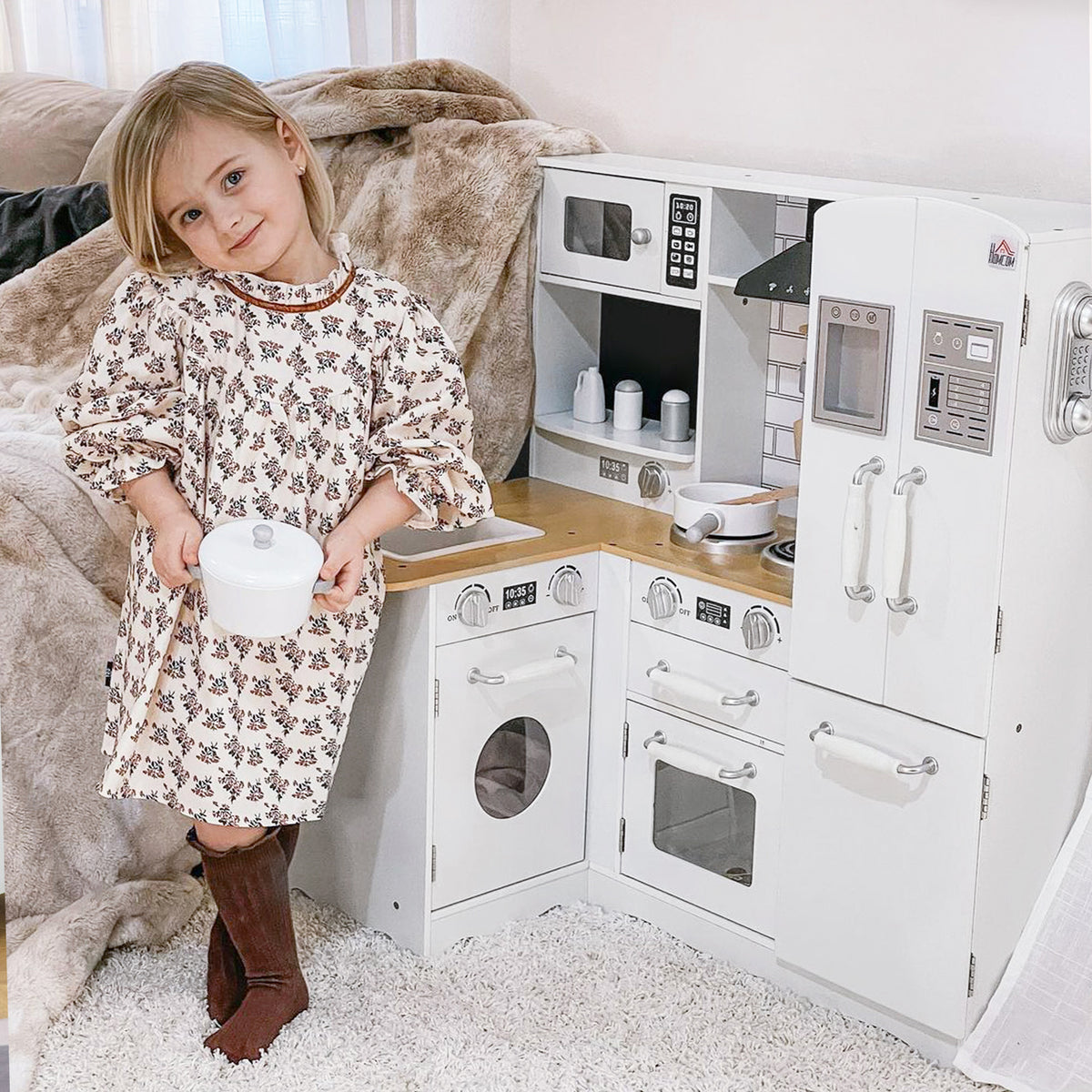 Corner Kids Play Kitchen with Appliances